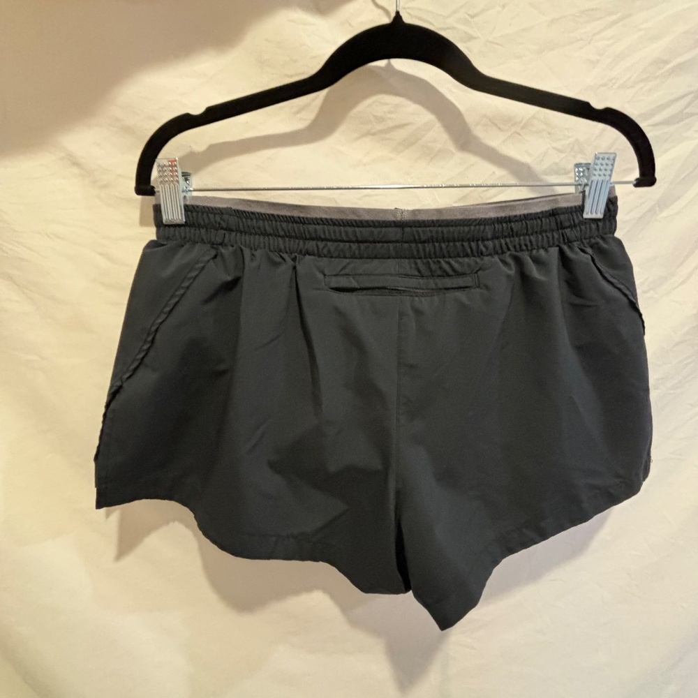 Nike Running Shorts - Picture 2 of 3